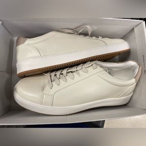 Men Ortholite casual shoes size 12